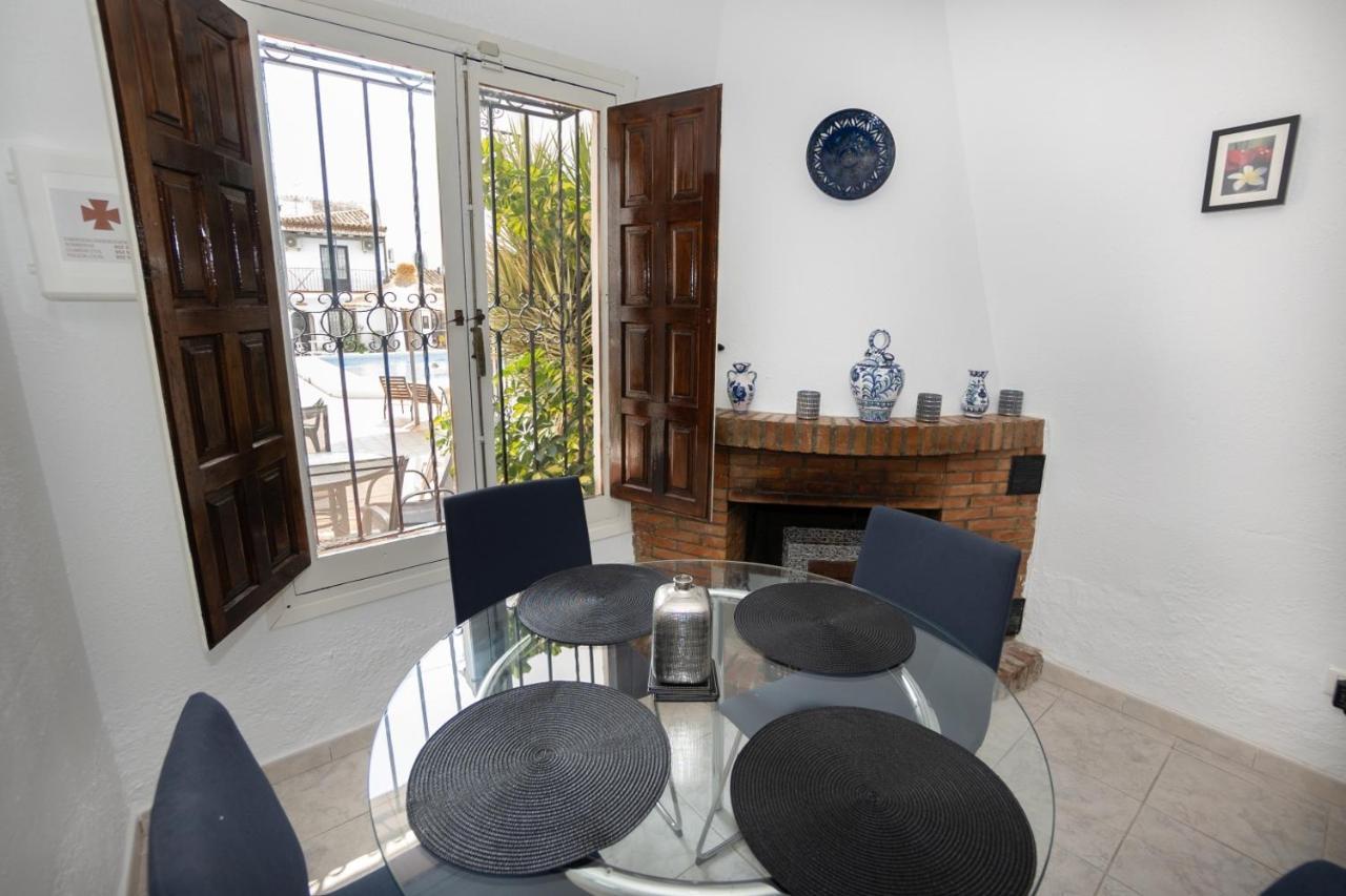 Villa Nueva Nerja 71 Menyber Esterno foto