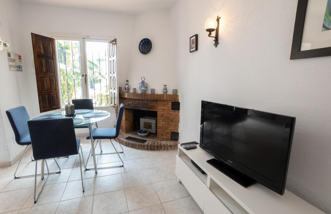 Villa Nueva Nerja 71 Menyber Esterno foto